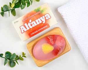 Мыло АЛТАНИЯ ручной работы Спелая клубника 100г
